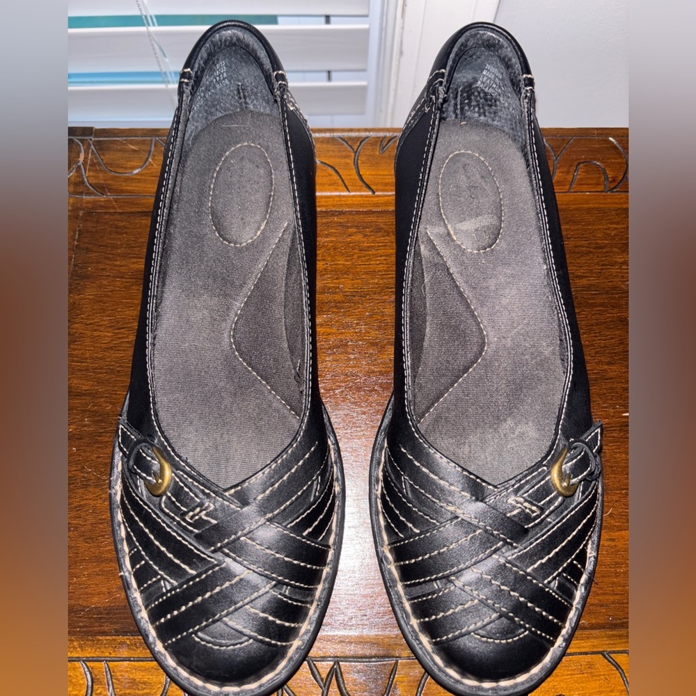 Clark Women’s Woven Black Bendable Slip On Shoe Size 7 Black Women's Flats